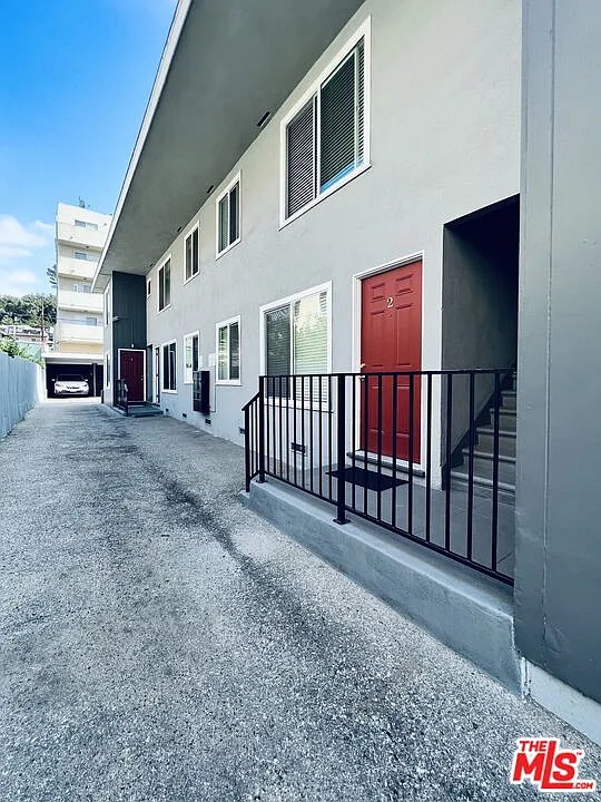 1 bed, 1.5 bath, 750 sqft, $1,995 — Photo 4