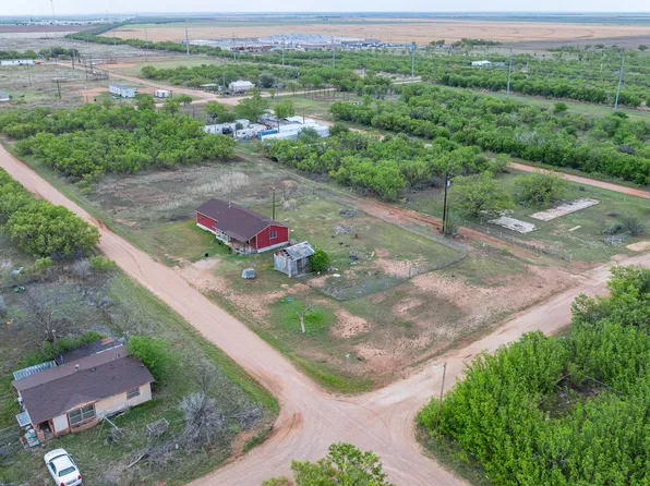 521 Avenue H, Anson, TX 79501