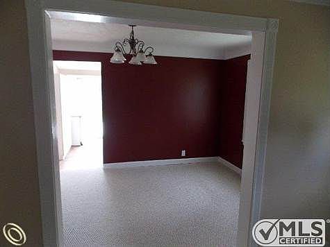 Real Estate (28)  (640x480).jpg