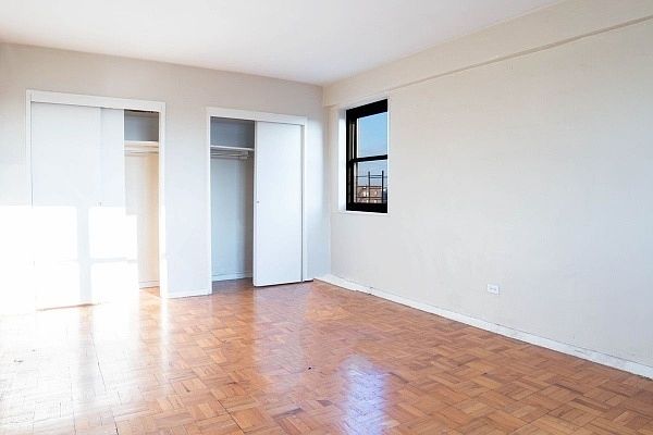 2nd image of 1901 Dorchester Rd APT 5A