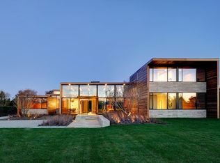 385 Jobs Ln, Bridgehampton, NY 11932