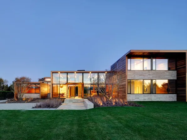 385 Jobs Ln, Bridgehampton, NY 11932