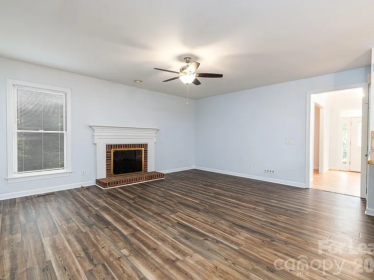5238 Downing Creek Dr — Photo 10