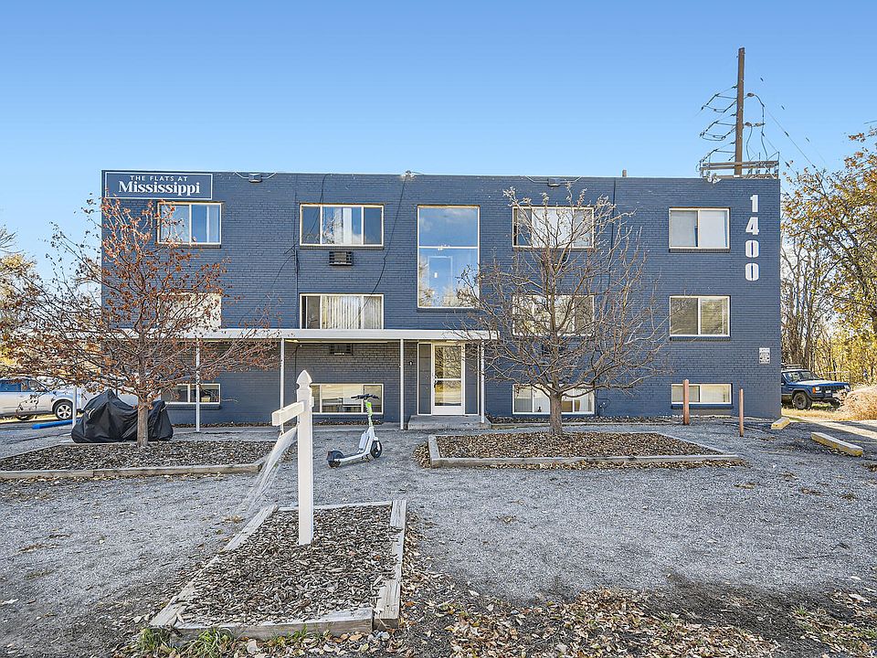 2nd image of 1400 W Mississippi Ave #307