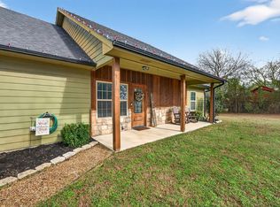 203 Mockingbird St, Ector, TX 75439