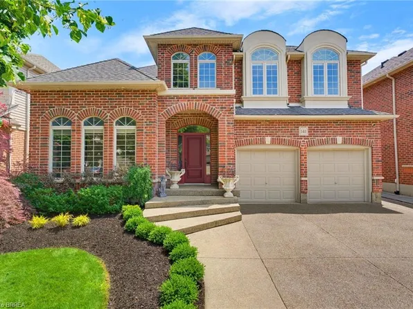 141 Falconridge Dr, Kitchener, ON N2K 4J9