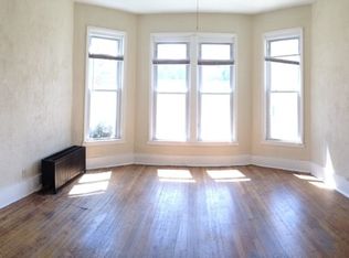 1508 E Irving Pl APT 1, Milwaukee, WI 53202