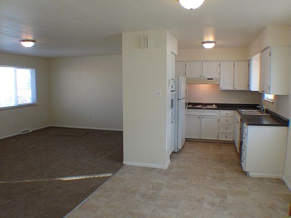 Kitchen & Living Room