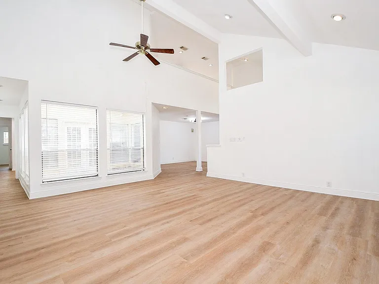 11907 Pepperdine Ln — Photo 10