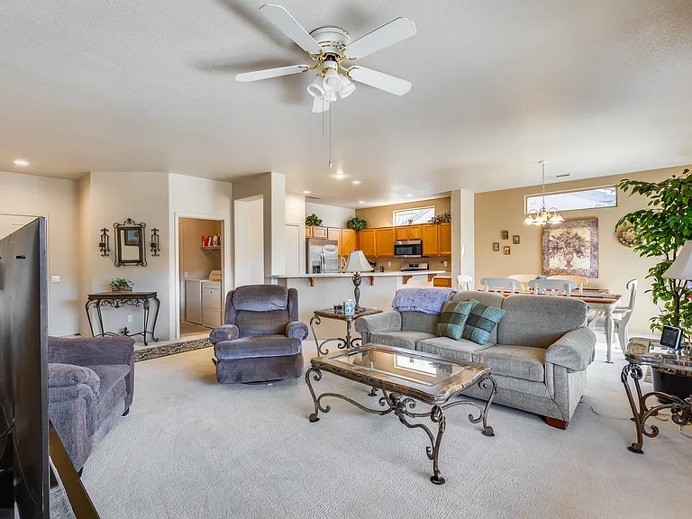 15973 W Quail Creek Ln — Photo 4