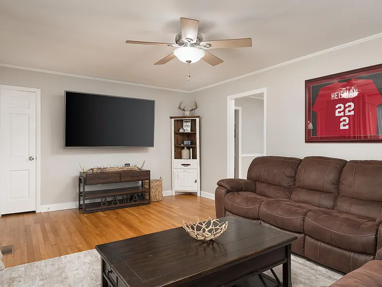 702 Ogrady Dr — Photo 11