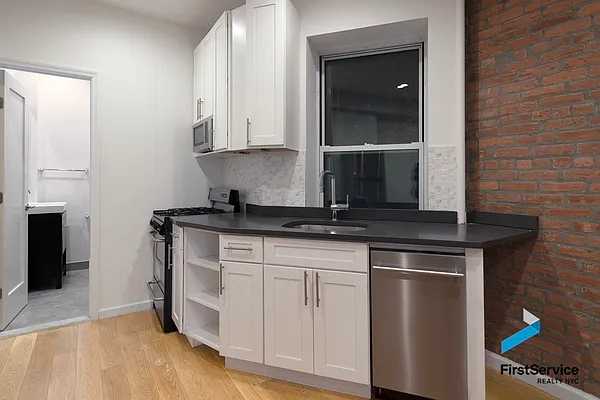 Rented by FirstService Realty (legacy) | media 9