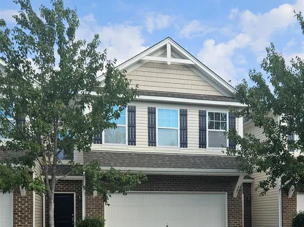 907 Summerlake Dr, Fort Mill, SC 29715