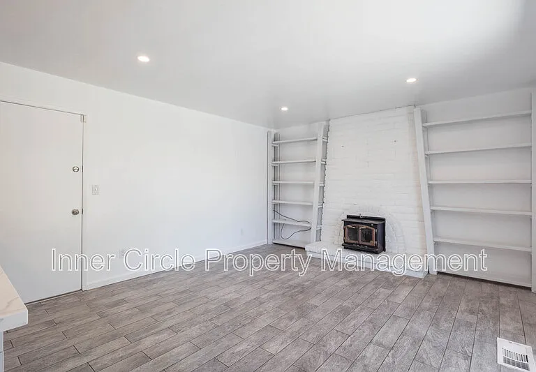 2225 Mount Whitney Dr — Photo 10