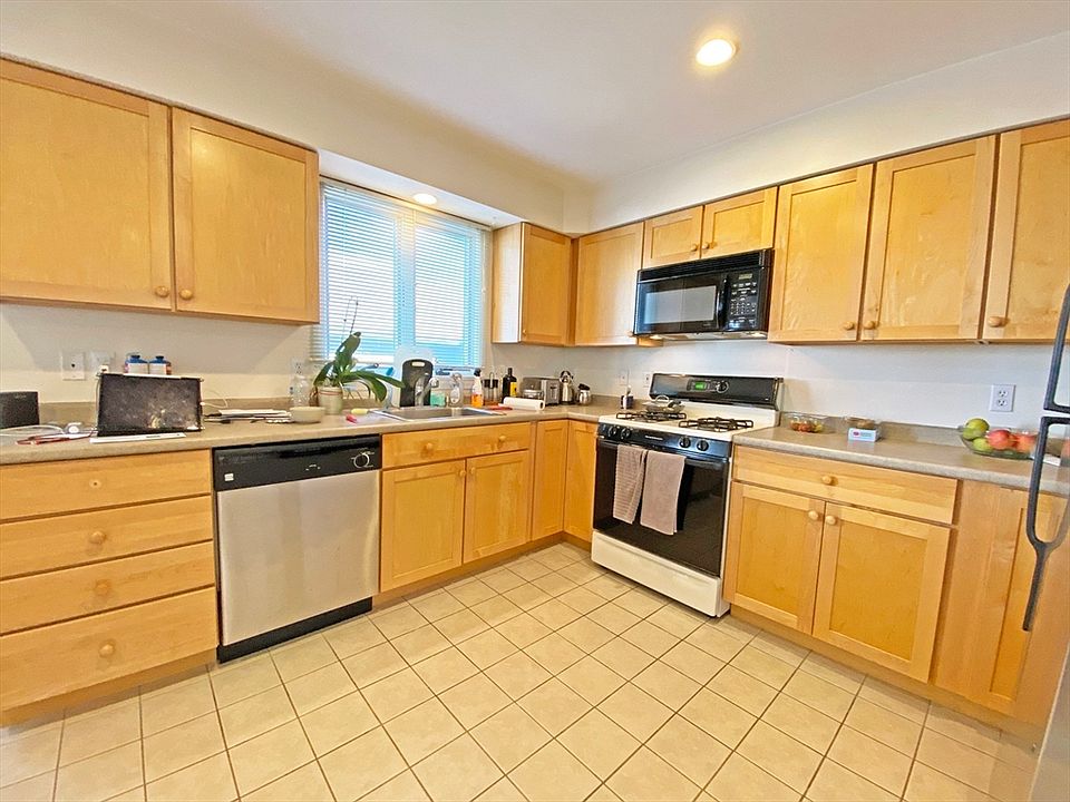 86 Chapel St Newton MA Zillow