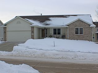 21107 Schofield Dr, Gretna, NE 68028