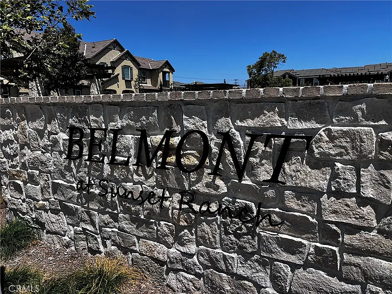 3905 E Coronado Privado — Photo 2