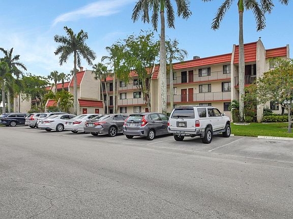 5th image of 4411 Trevi Court #306