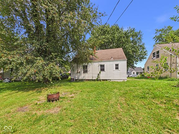 2nd image of 3009 Fairview St