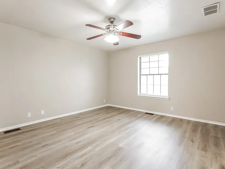 1112 Briar Bend Trl — Photo 8