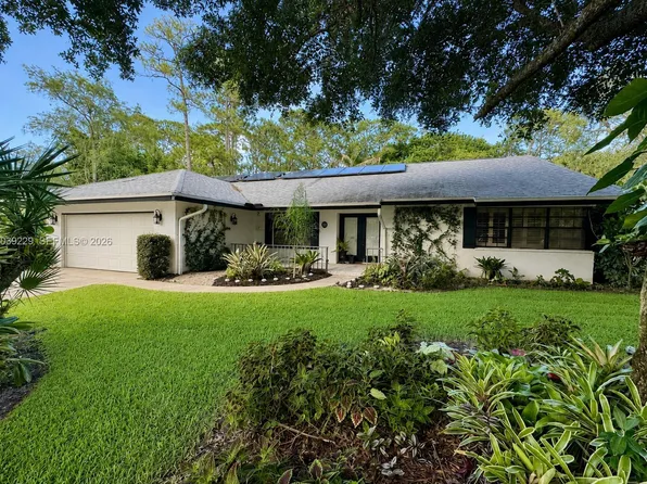 172 Wild Pine Rd, Wellington, FL 33414