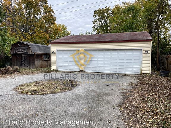 2nd image of 3917 Denwood Dr