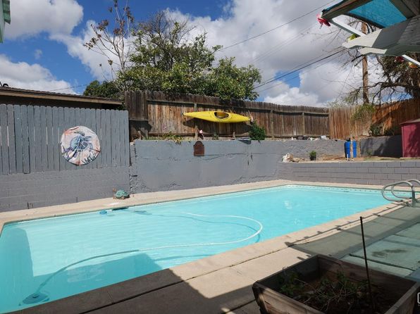 2460 E Corto St, Bakersfield, CA 93306