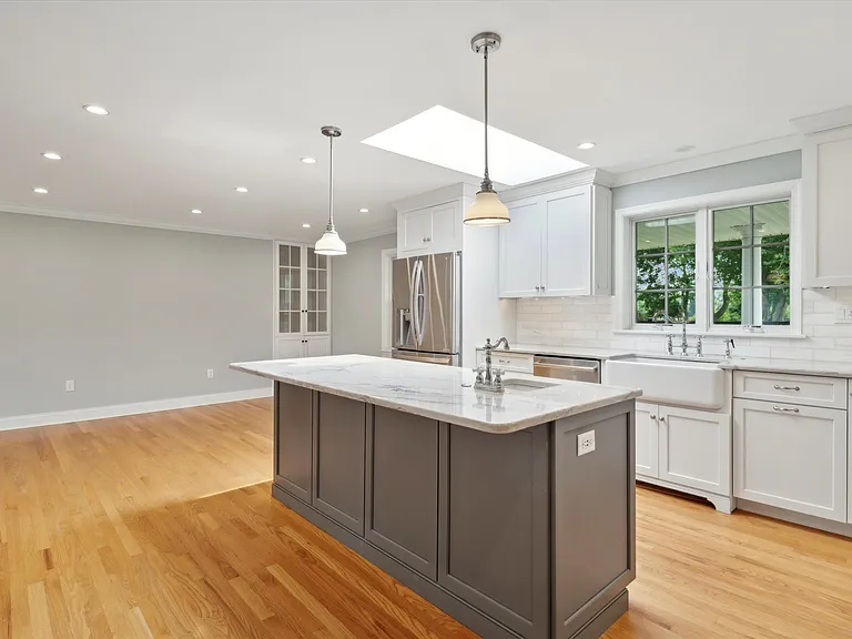 432 Webb Rd — Photo 10