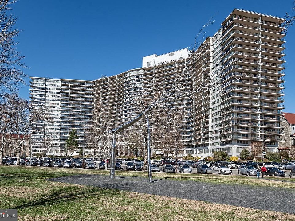 1st image of 2401 Pennsylvania Ave APT 14A10