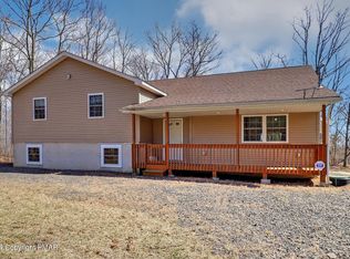 1162 Bluebird Ln, Bushkill, PA 18324