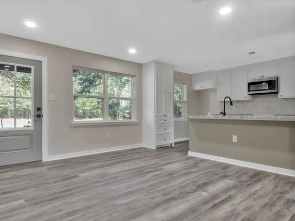 2111 S Chestnut St, Lufkin, TX 75901