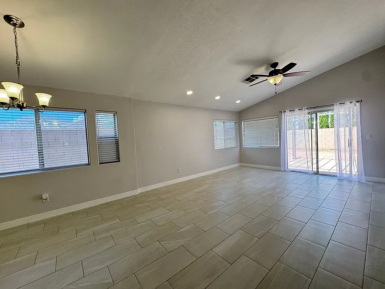 9180 Sparklewood Ct — Photo 10