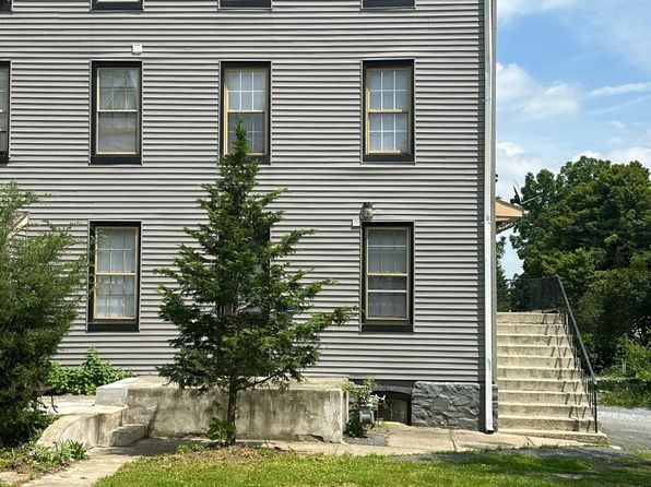 19 N West End Ave #2