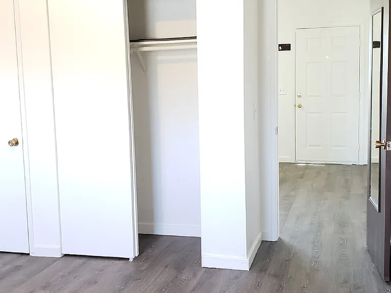 415 Reno Ave #C — Photo 11