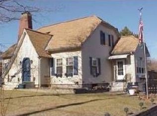 210 S Mammoth Rd, Manchester, NH 03109