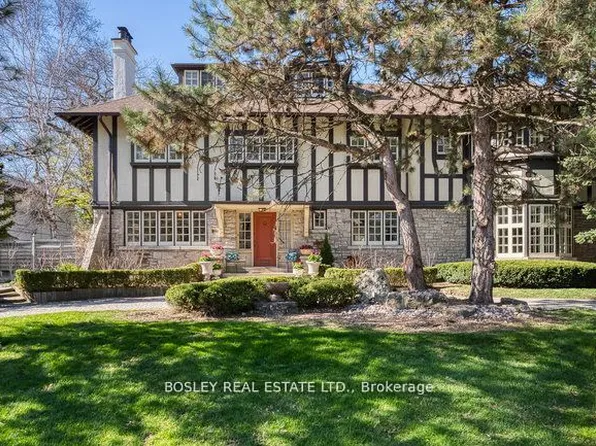 40 Castle Frank Cres, Toronto, ON M4W 3A3