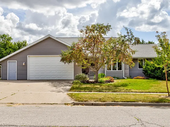 2006 Polk Dr, Ames, IA 50010