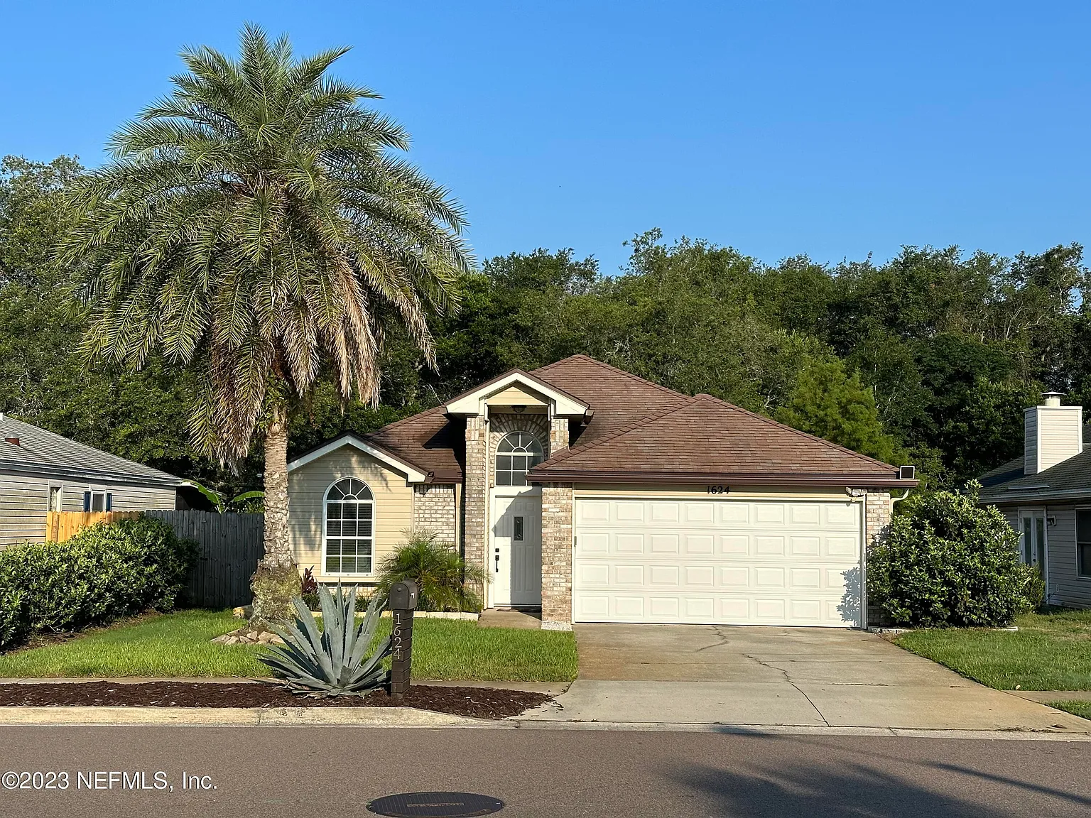 3 bed, 2.0 bath, 1468 sqft, $3,900 — Photo 1