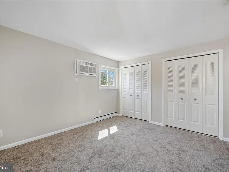 644 Maryland Ave #2 — Photo 13