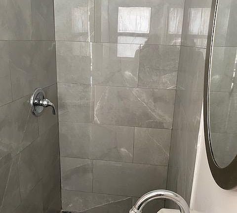 4th image of 5115 Melrose Ave #5