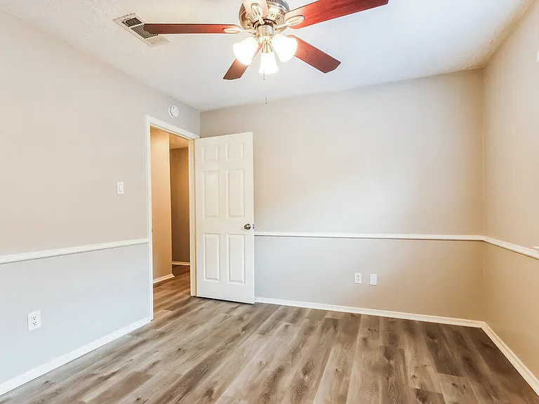 4703 Owens Creek Ln — Photo 14