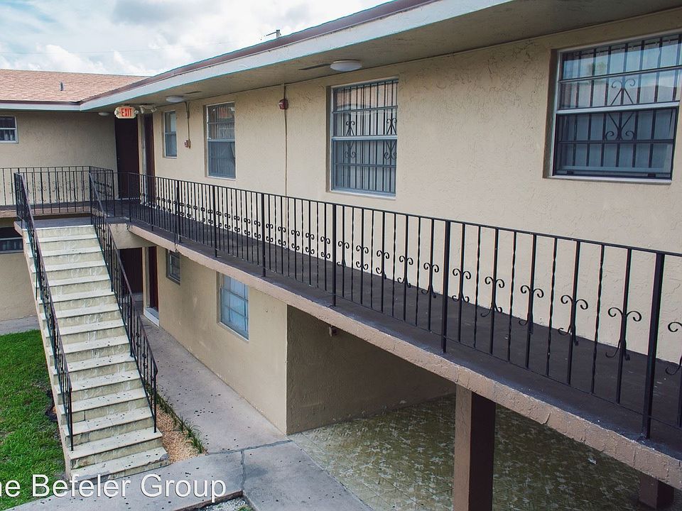 2nd image of 3940 Palm Ave APT 15