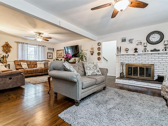 5th image of 78 Toledo St