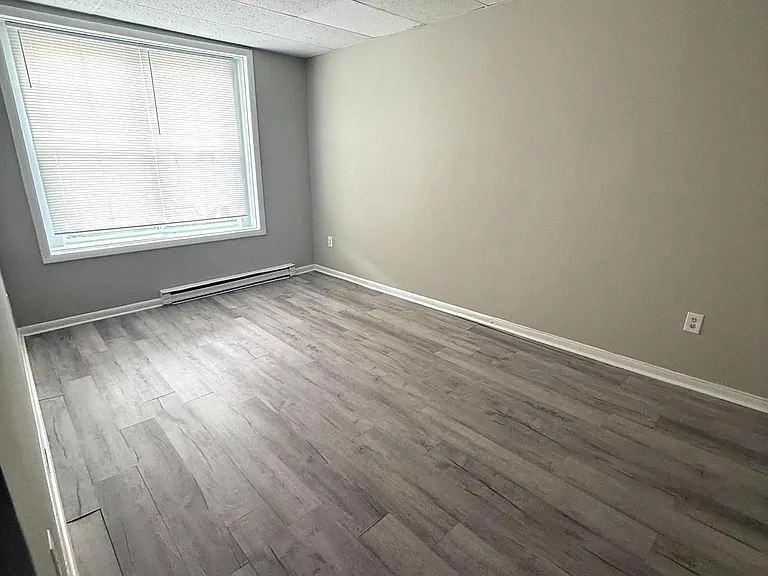 106 S Market St #7 — Photo 14