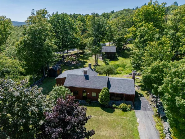 578 Center Road, Hillsborough, NH 03244