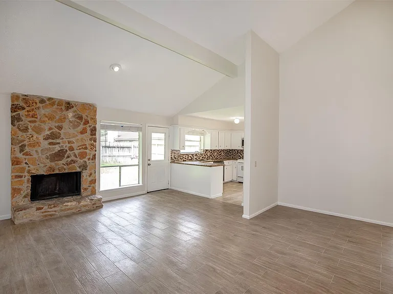 15106 Silverman St — Photo 12