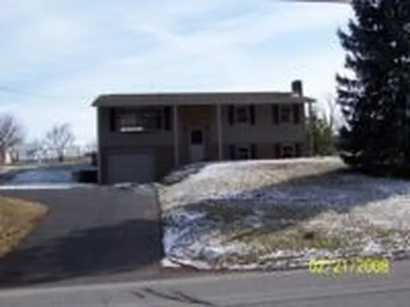 61 Cove Rd, Duncannon, PA 17020