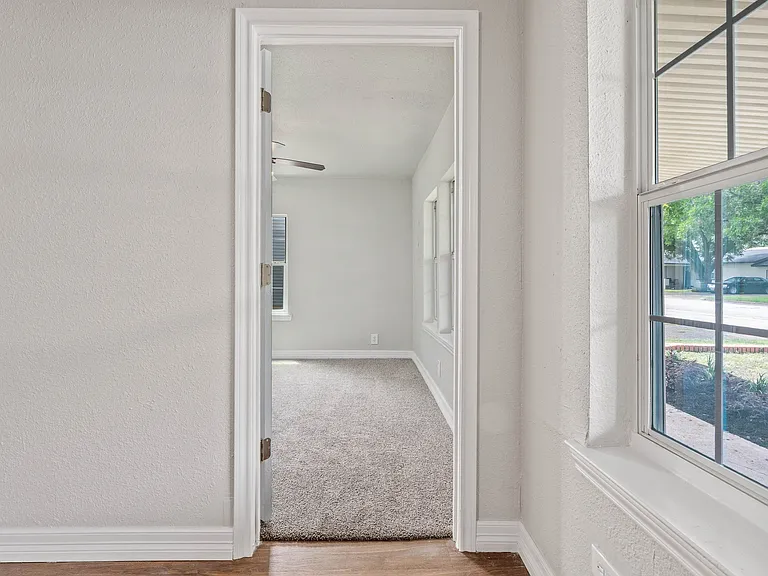 11700 N Oak St — Photo 26