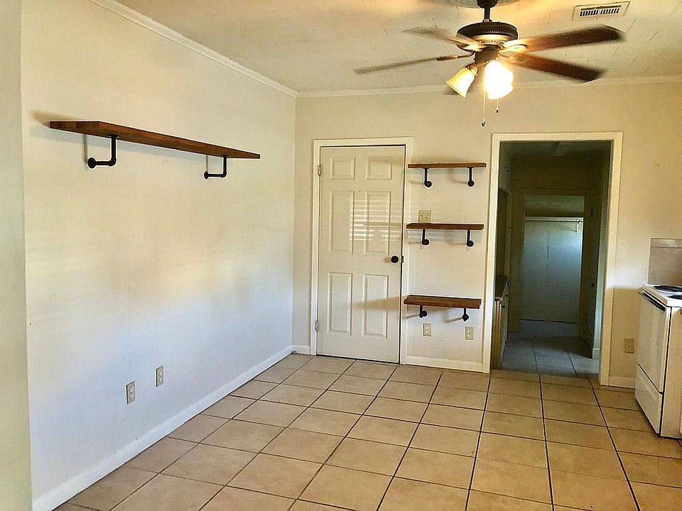Dining/Kitchen
