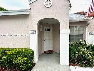 3 bed, 1134 sqft, $3,250 — Photo 1